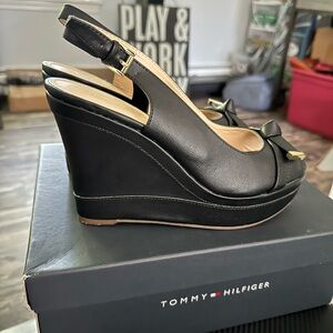 Size 8 Tommy Hilfiger wedges